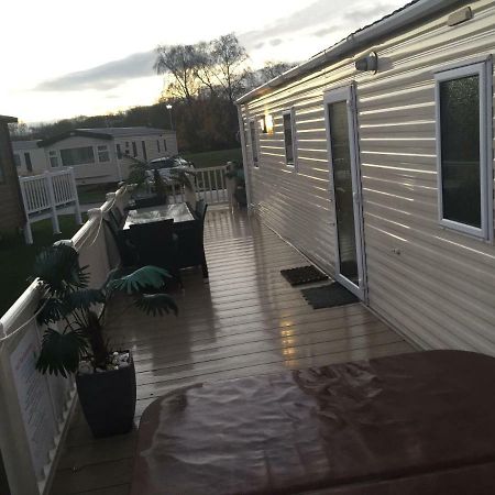 3 Bedroom 8 Berth Standard Basic Caravans With Hot Tub,Mountain Bikes Tattershall Exteriér fotografie