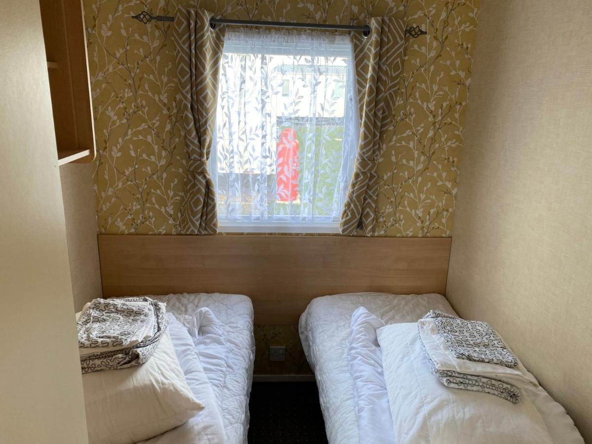 3 Bedroom 8 Berth Standard Basic Caravans With Hot Tub,Mountain Bikes Tattershall Exteriér fotografie